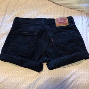 VINTAGE🖤Women’s size 29 LEVIS high waisted shorts